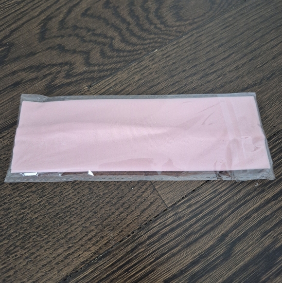 🩷 3/$10 Pastel Pink Stretch Headband Classic Costume Gift Holiday Party School - Picture 3 of 3